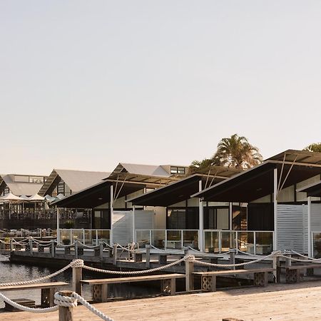 Caves Coastal Bar & Bungalows Кейвс Бич Экстерьер фото